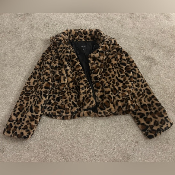 Leopard Faux Fur Jacket - Picture 1 of 3